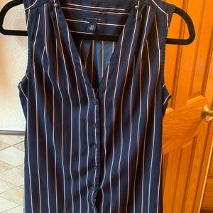 button down with no sleeves from tommy!